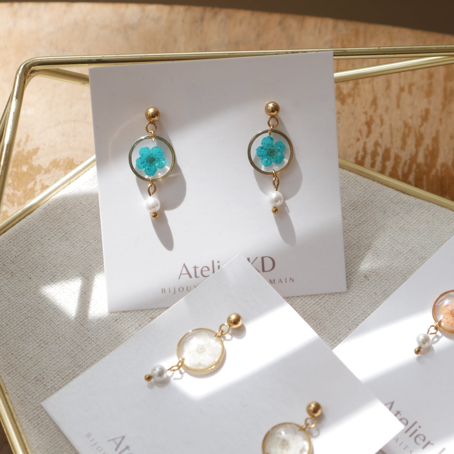 Boucles d'oreilles Perla - spirées bleues - petit rond 12mm