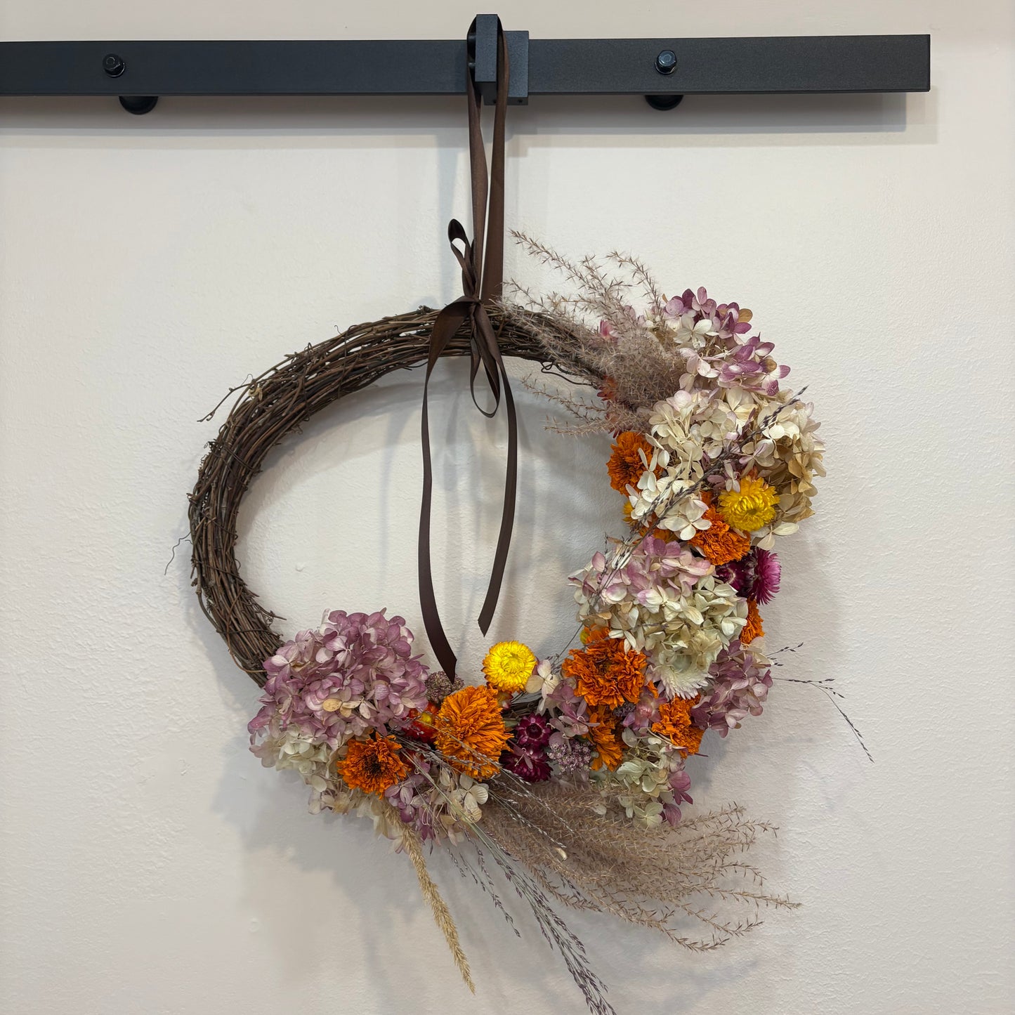 Couronne de fleurs séchées