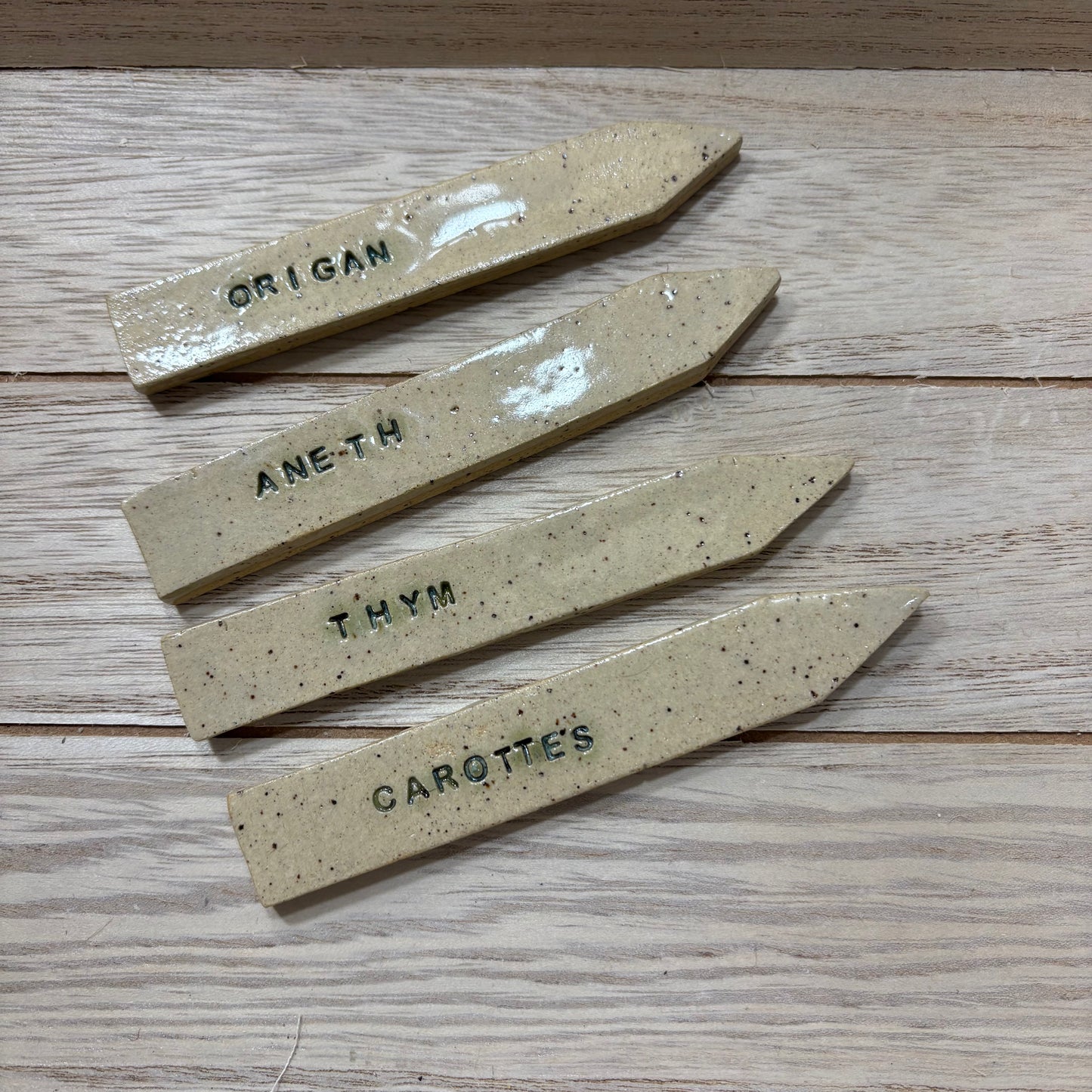 Bâtonnet pour jardin en céramique picotée