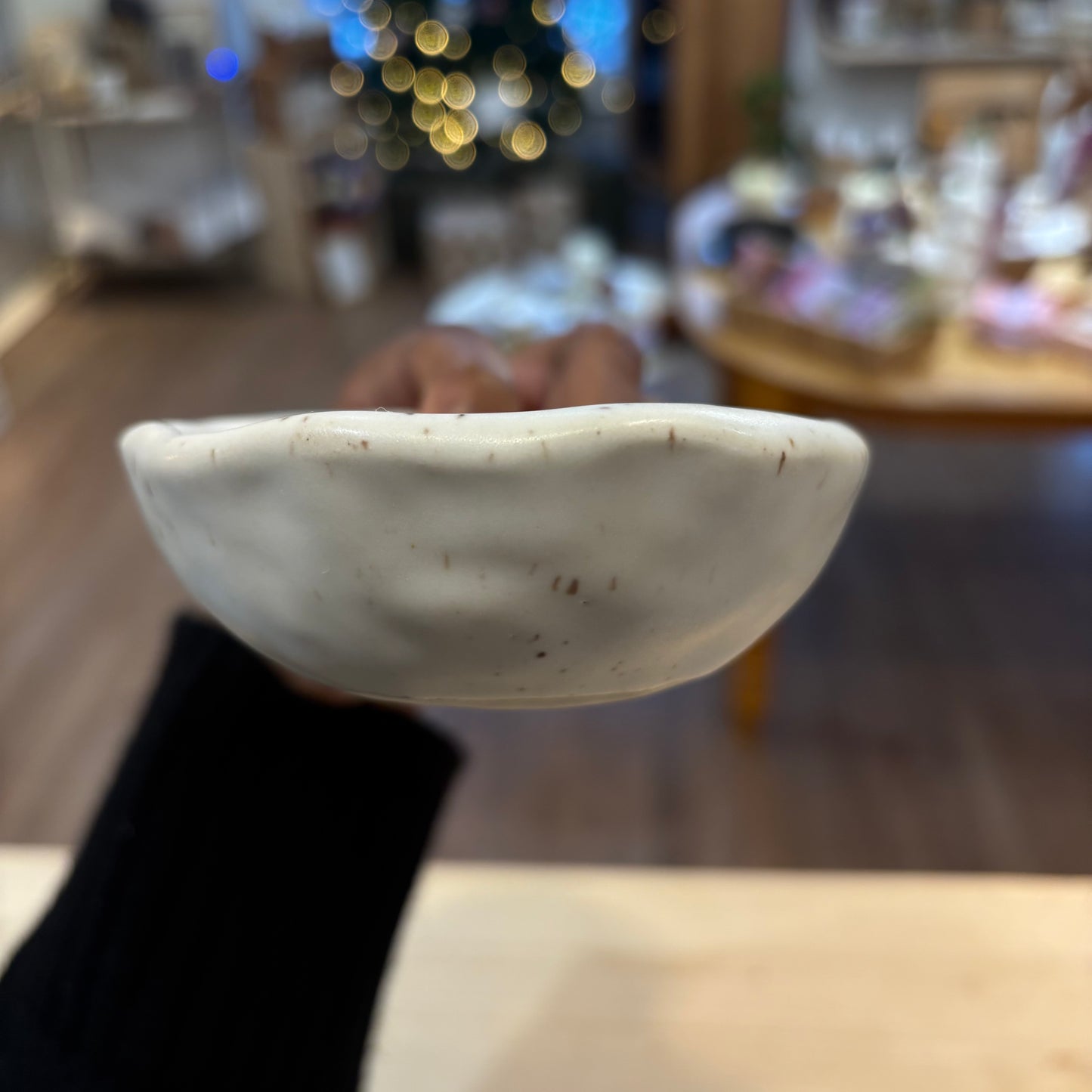 Petit bol picoté blanc