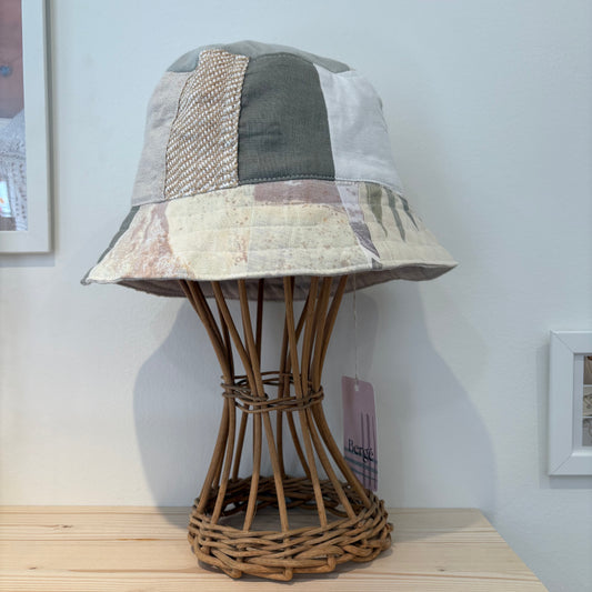 Chapeau soleil réversible en patchwork