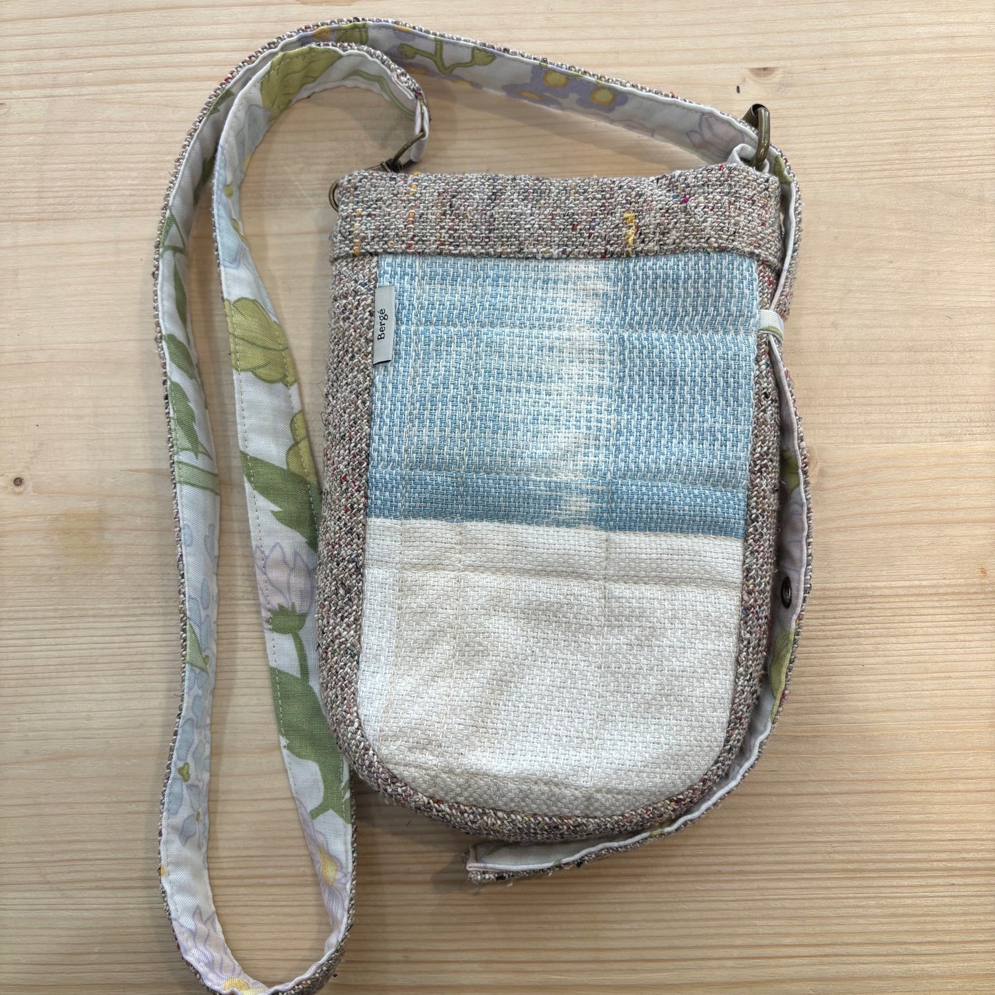 Sac tissé à bandoulière