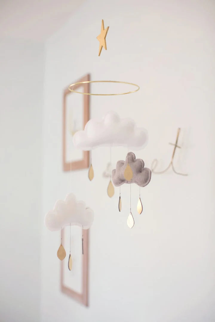 Mobile bébé nuages - Blanc et gris